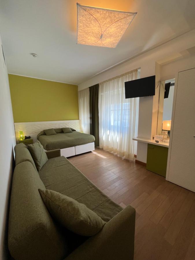 Hotel Mon Pays 리치오네 외부 사진