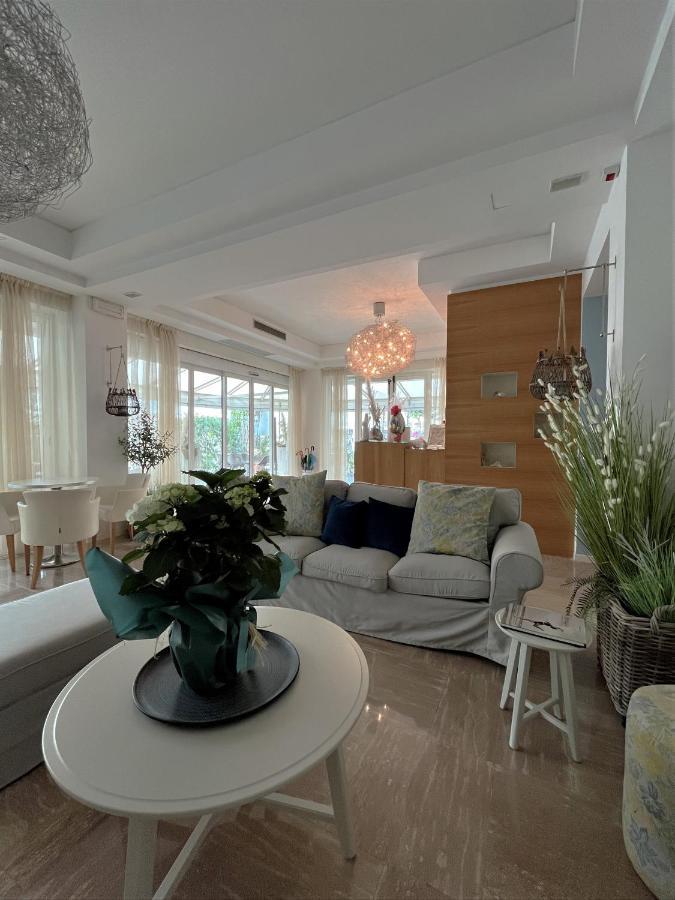 Hotel Mon Pays 리치오네 외부 사진